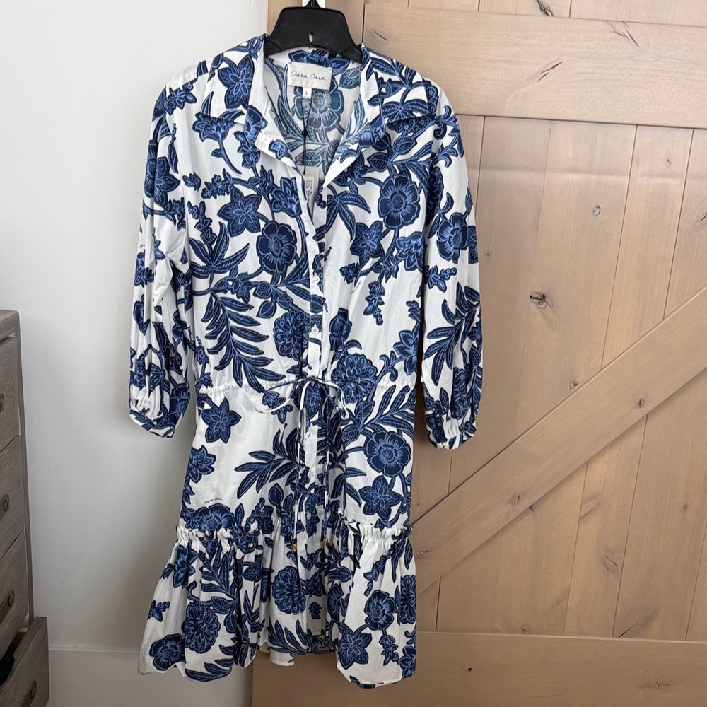 NWT Cara Cara White and Blue Floral Robin Dress Size L